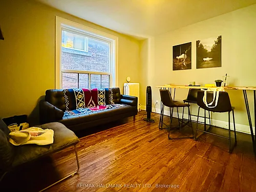 597 Saint Clair Ave W Photo 1