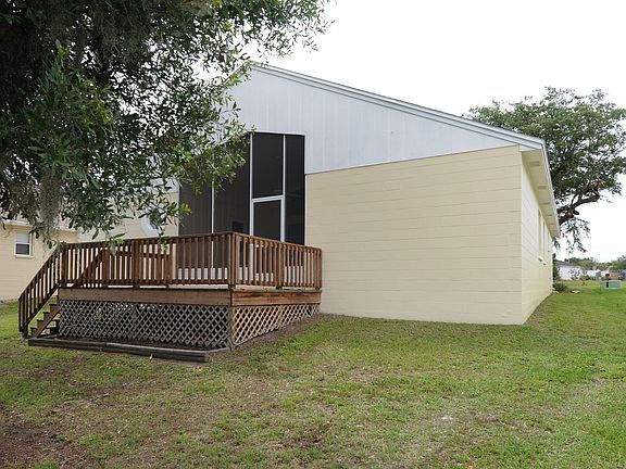 2nd image of 3331 Queens Cove Loop