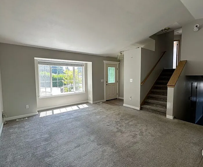 5108 Rainier Dr E — Photo 2
