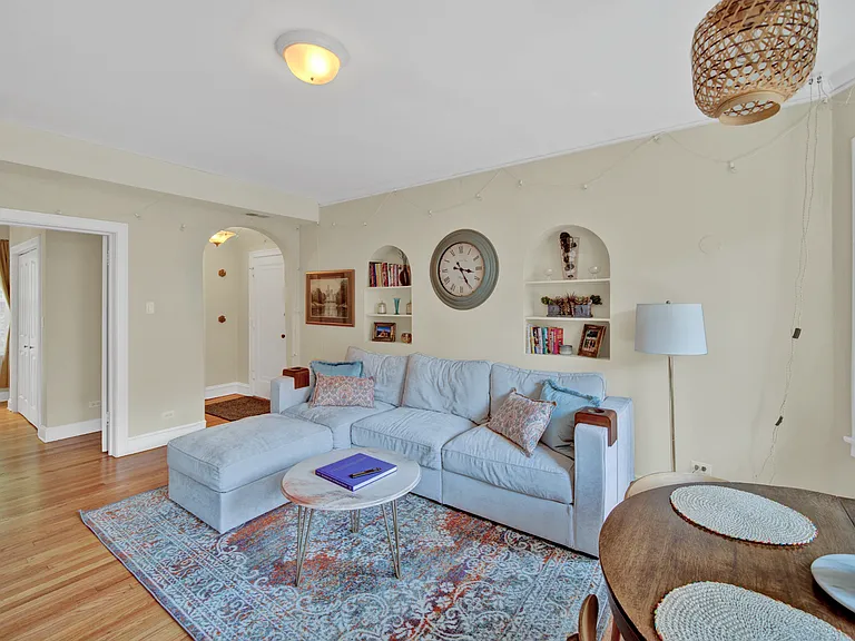 650 W Wellington Ave — Photo 13