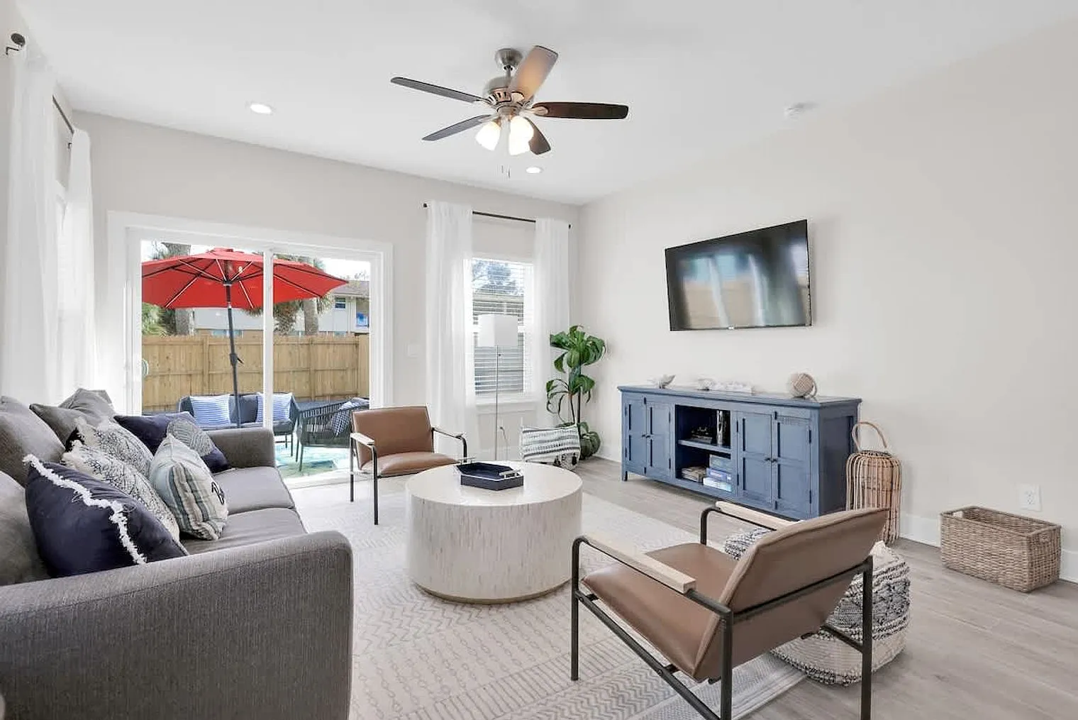 4 bed, 2.0 bath, 1732 sqft, $3,244 — Photo 1