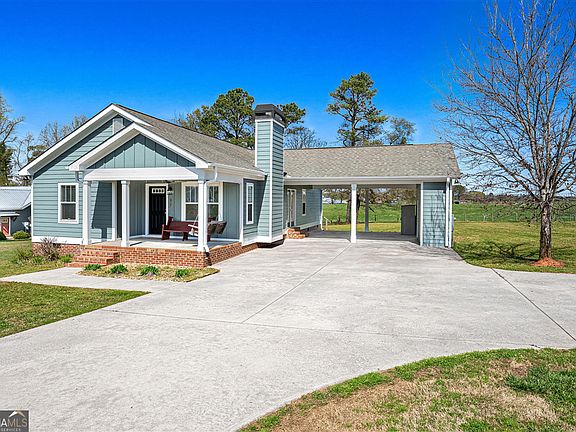 2nd image of 617 Ridgeview Ln