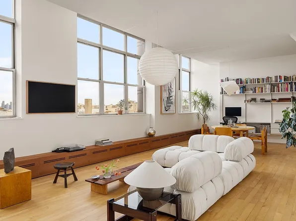 970 Kent Ave APT 512, Brooklyn, NY 11205