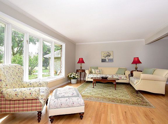 4th image of 6802 Charleston Dr
