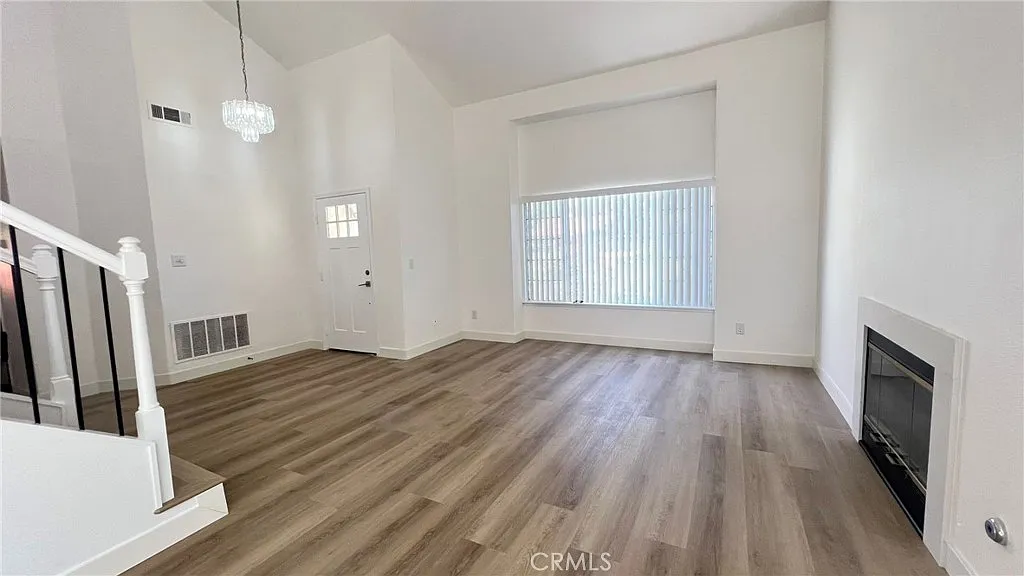 4 bed, 2180 sqft, $3,800 — Photo 4