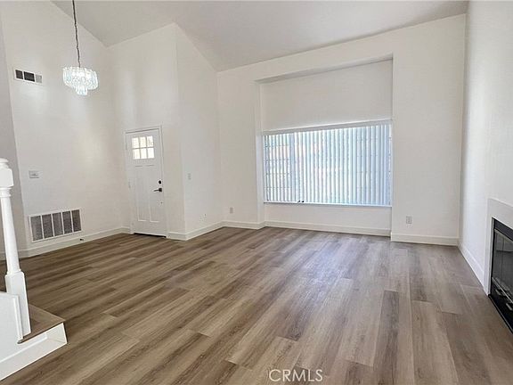 4th image of 26062 Reynolds St