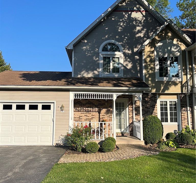 1st image of 6 Sugar Berry Ln