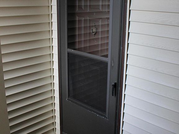 3rd image of 1457 E Pond Dr APT 20