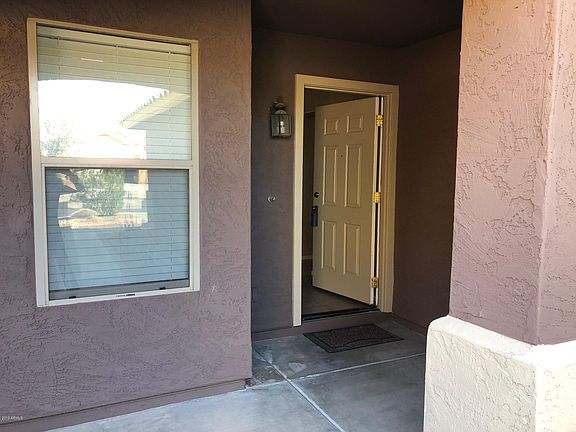 4th image of 46025 W Windmill Dr