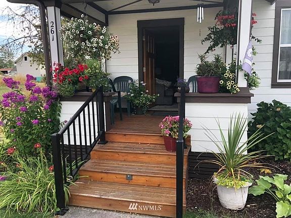 5th image of 261 Hodgden St N