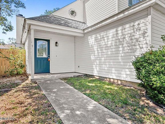 4th image of 13435 Windridge Dr