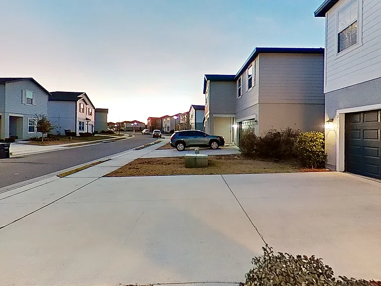 2138 Derwent Dr — Photo 14