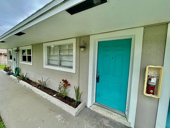 2nd image of 306 Johnson Ave APT 7