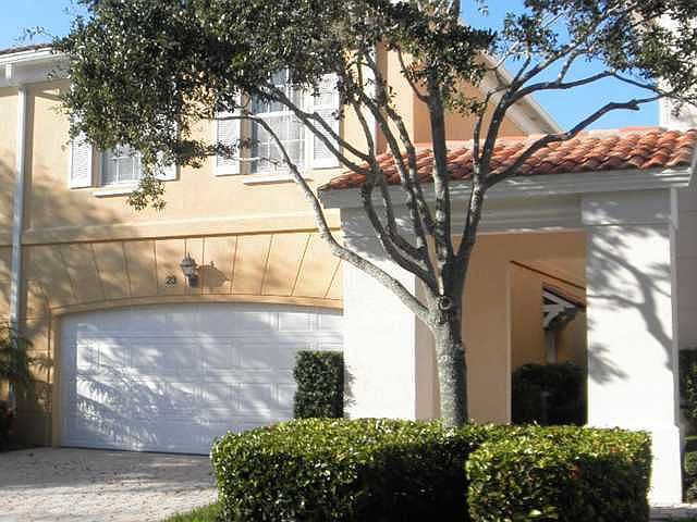 1st image of 23 Laurel Oaks Cir