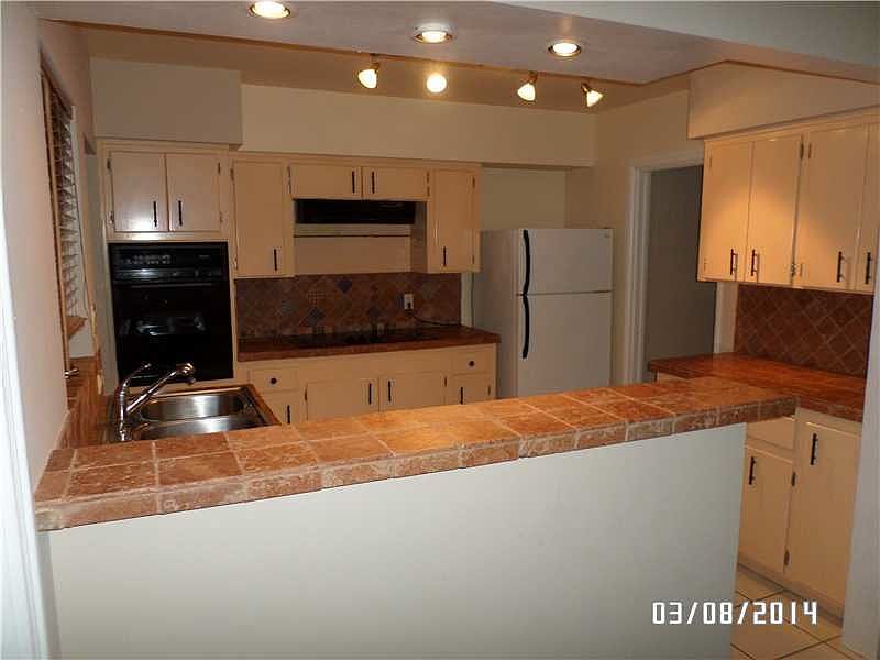 2nd image of 3204 SE 11th St