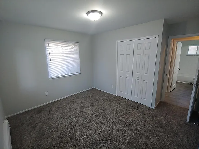 424 Gardner St — Photo 2
