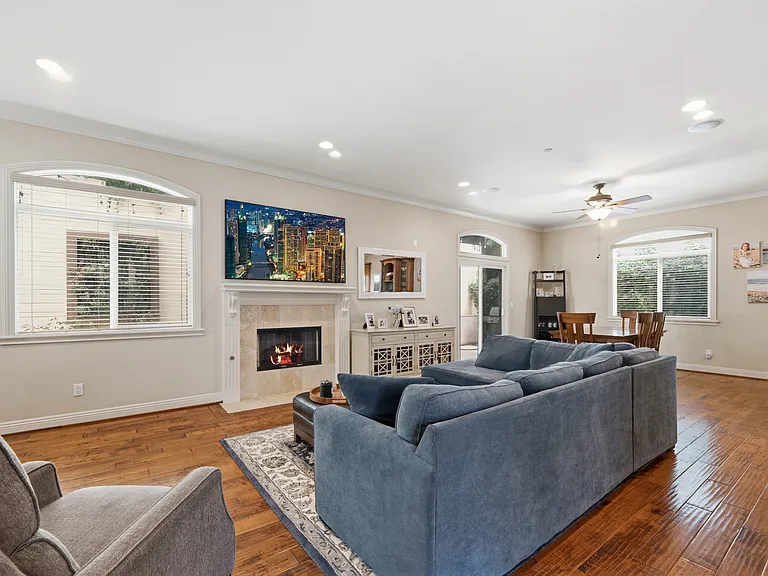 1718 Harriman Ln #B — Photo 10