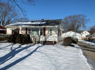 411 N Park Ave, Aurora, IL 60506