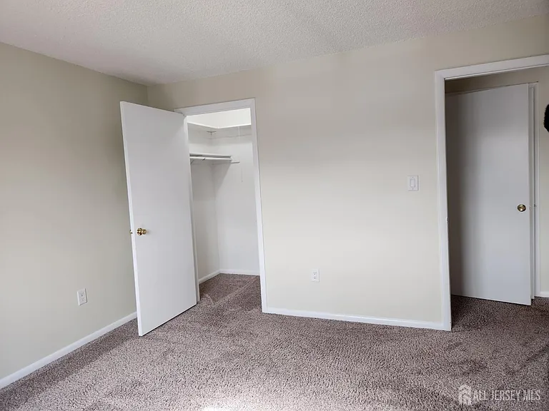 1514 Ravens Crest Dr — Photo 11
