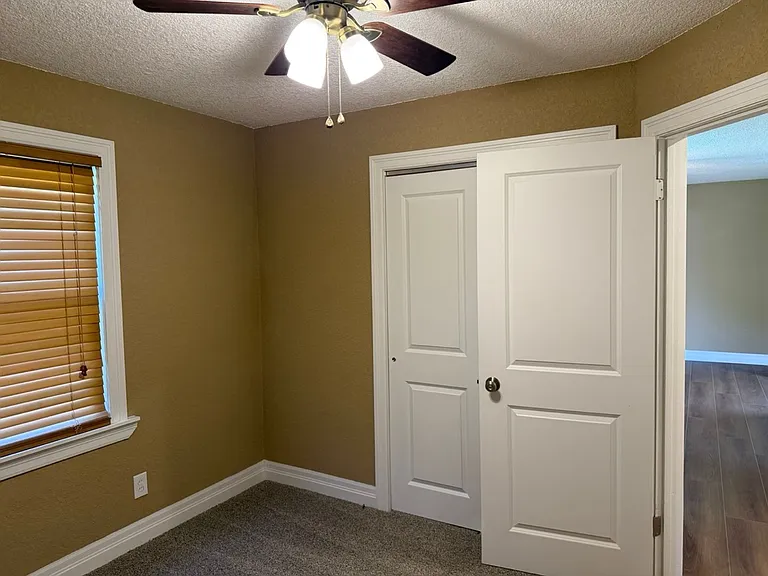 1522 Cron St — Photo 15