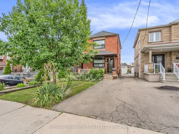 65 Kirknewton Rd, Toronto, ON M6E 3X9