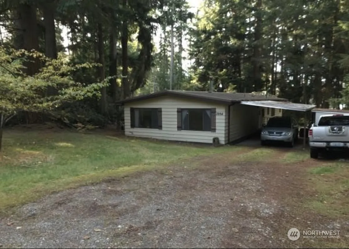 3994 Violet Street photo 1