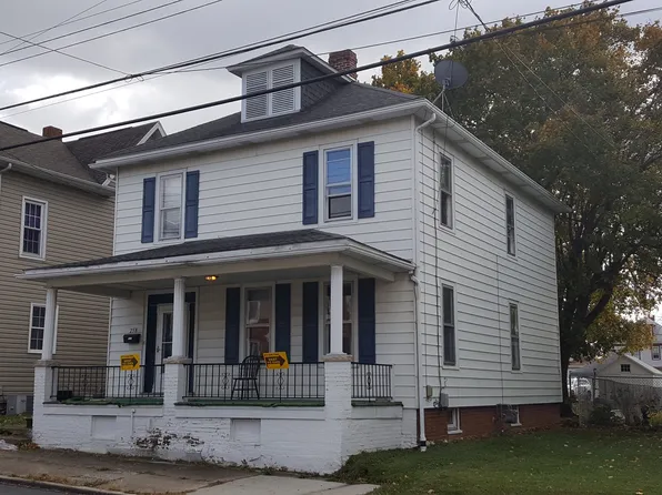 258 3rd St, Hanover, PA 17331