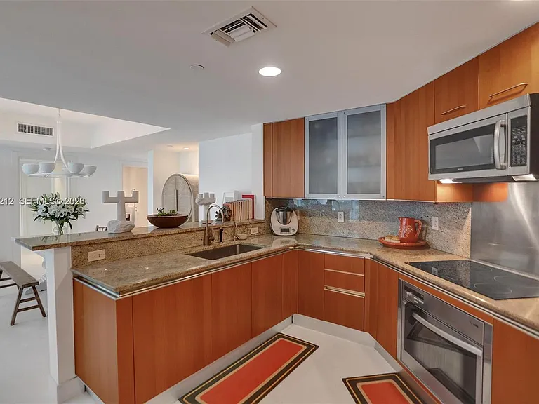 2627 S Bayshore Dr #506 — Photo 21