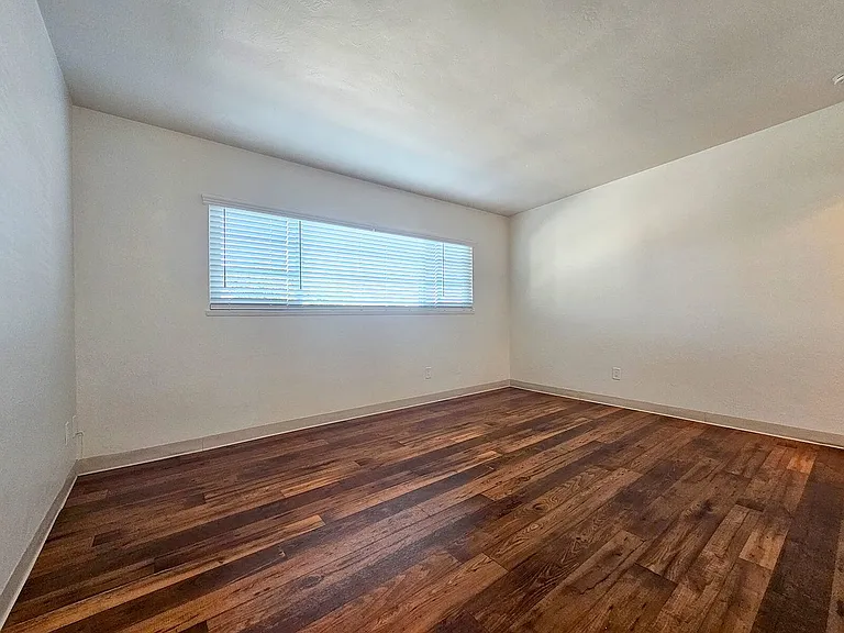 1465 Grand Ave — Photo 61