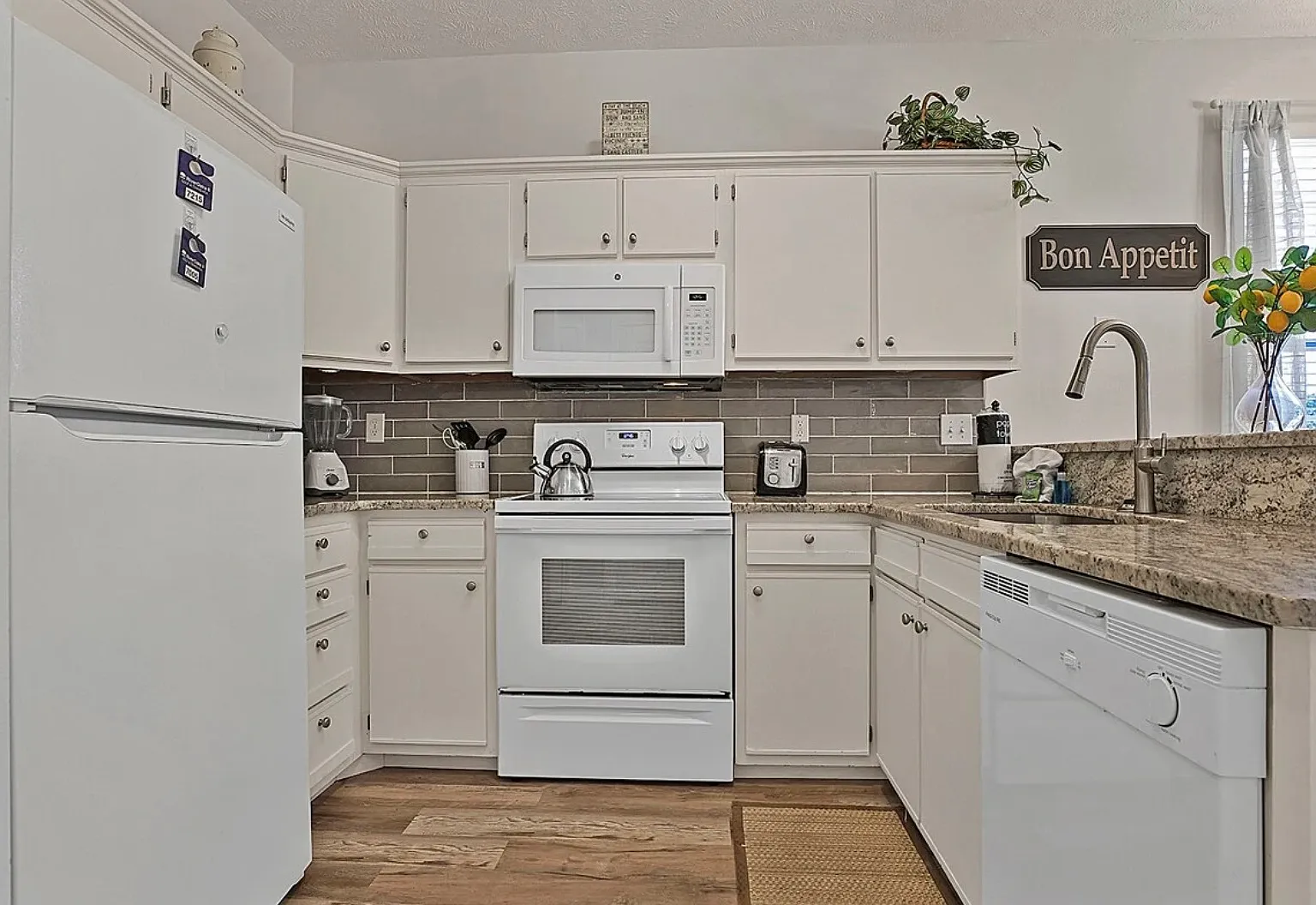 2 bed, 801 sqft, $1,500 — Photo 4