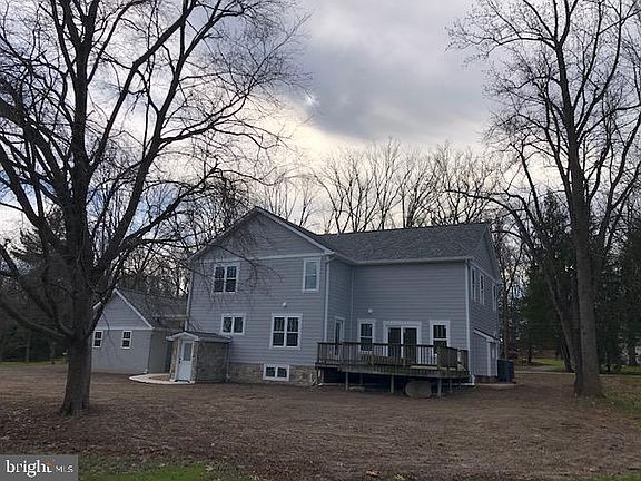4th image of 111 Sycamore Ln