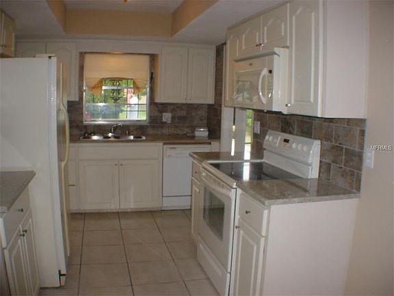 4th image of 2009 Diamond Dr