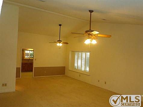 3rd image of 224 Whispering Hills Dr