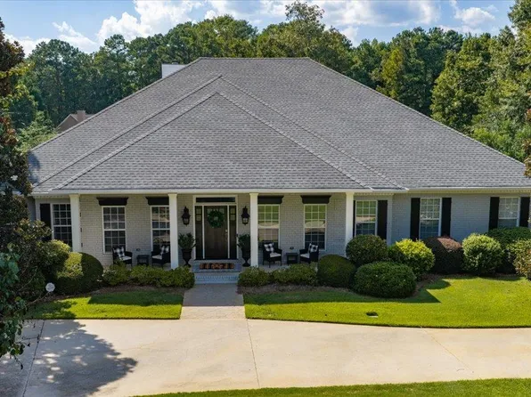 117 Lake Point Dr, Macon, GA 31210