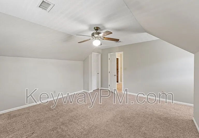 255 Silver Maple Rd — Photo 19
