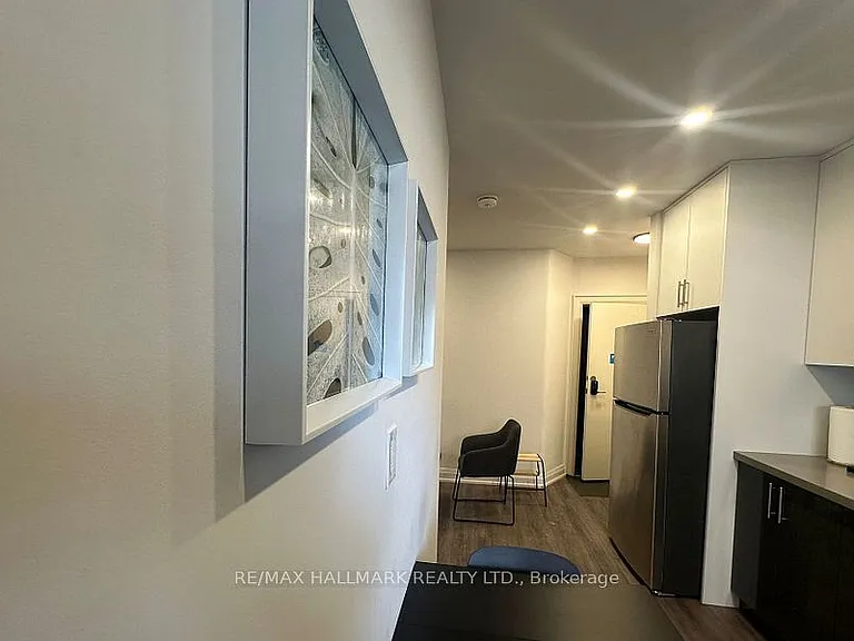 595 Saint Clair Ave W #4 — Photo 6