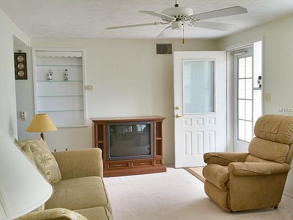 3rd image of 4823 Calais Dr