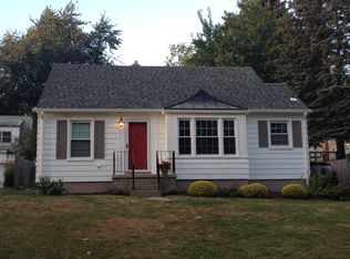 2700 Sylvan Shores Dr, Waterford, MI