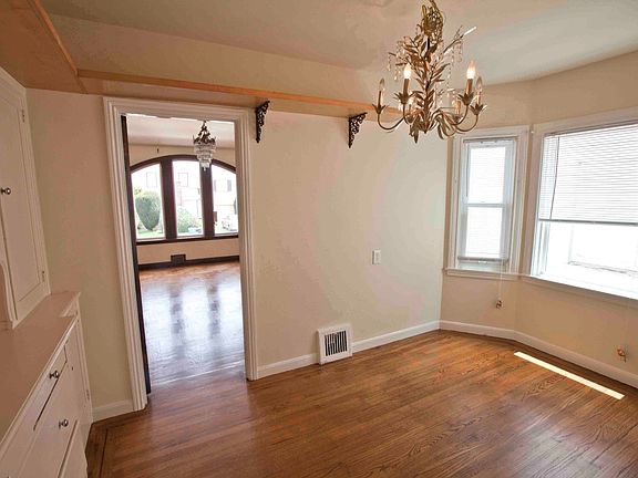 4th image of 75 Melba Ave