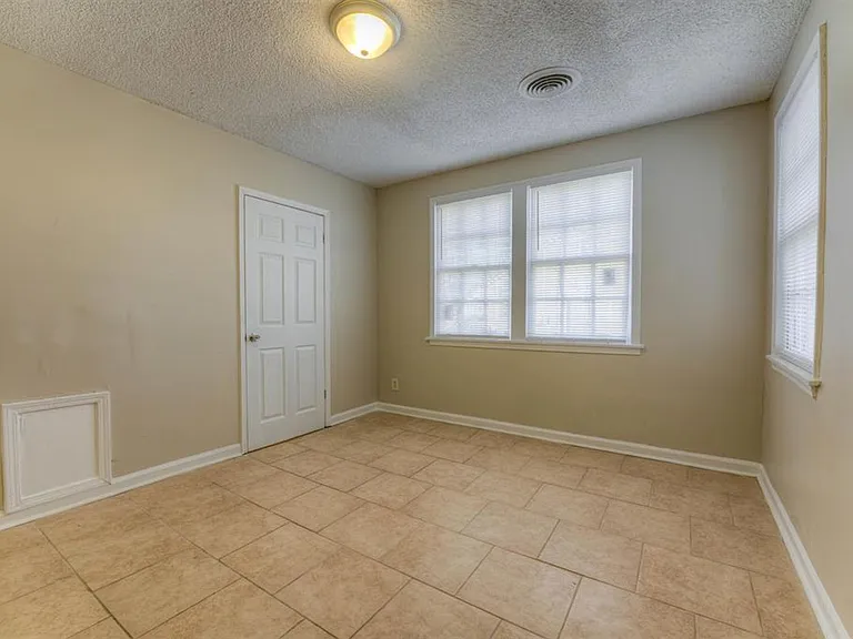 1736 Edward Ave — Photo 13
