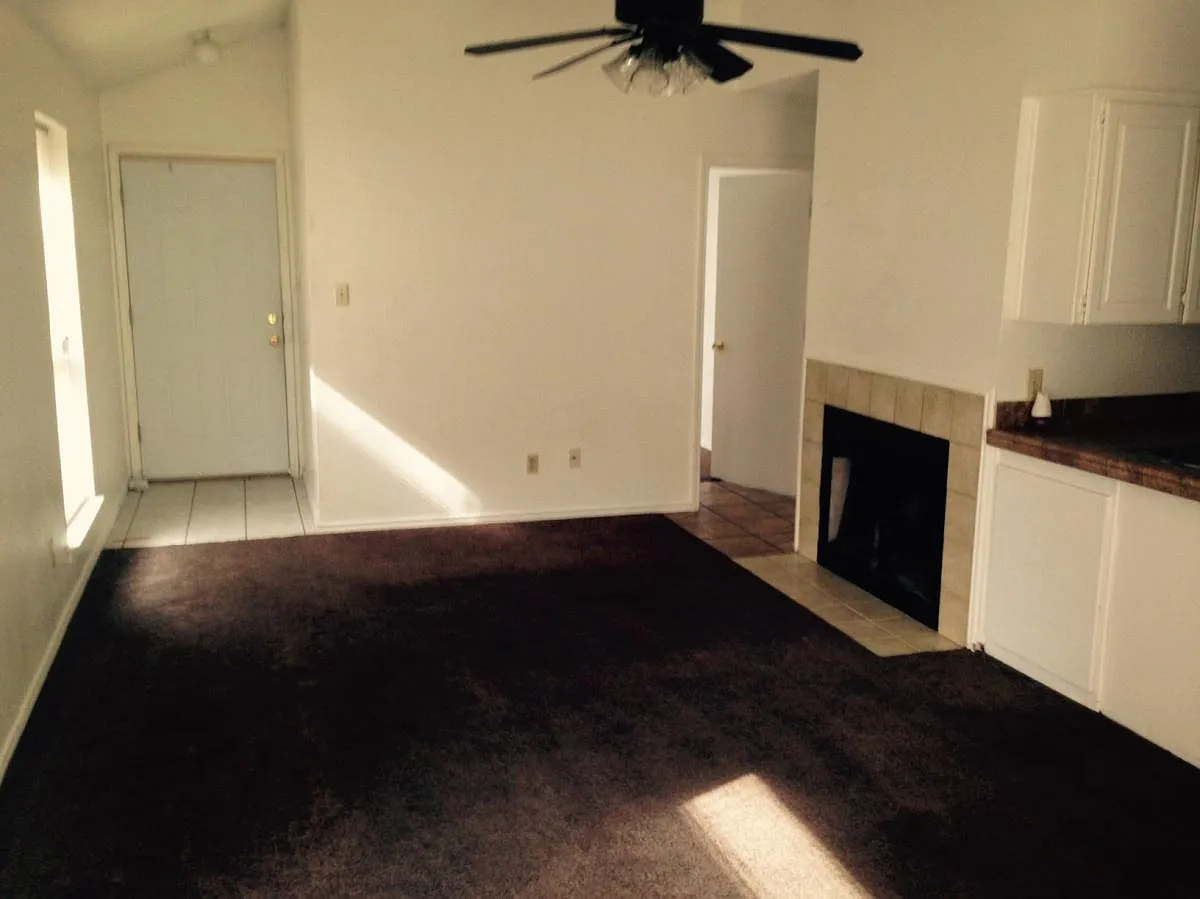 3 bed, 1144 sqft, $1,850 — Photo 3