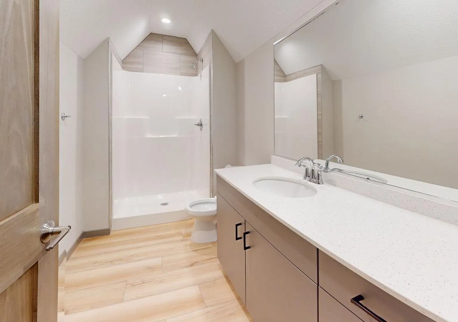 1214 8th St SE Duplex — Photo 3