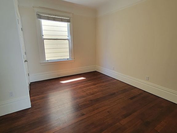 5th image of 257-261 S Van Ness Ave