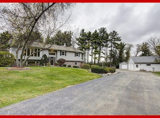 W8292 Us Highway 18, Cambridge, WI 53523