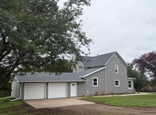 13746 170th St, Akron, IA 51001