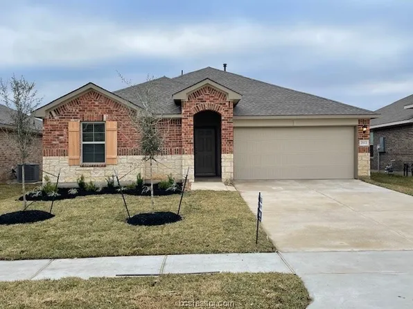 2512 River Way Dr, Navasota, TX 77868