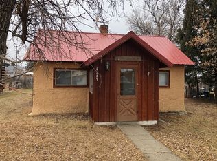 2123 Franklin St, Meeteetse, WY 82433
