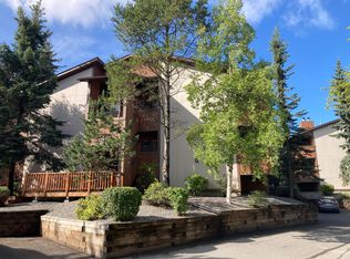7270 Huntsmen Cir #1-B, Anchorage, AK 99518