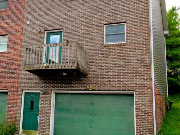 892 Tremont St, Morgantown, WV 26505