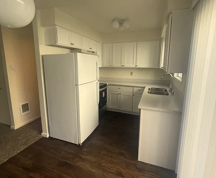 935 16th Ave #1 — Photo 3